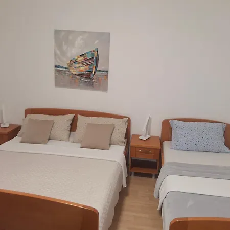 Sobe Loncar Apartamento *